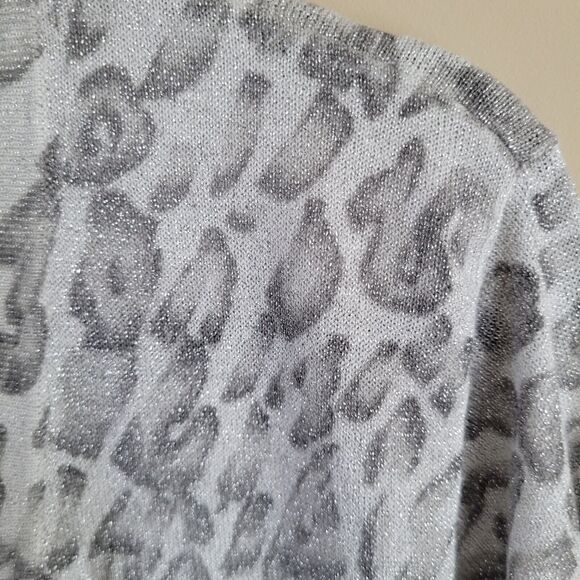 Chicos Womens Cardigan Sweater Size XL Silver Metallic Leopard Print Open Front - Picture 4 of 10